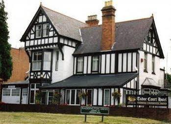 The Tudor Court Hotel Solihull Zewnętrze zdjęcie